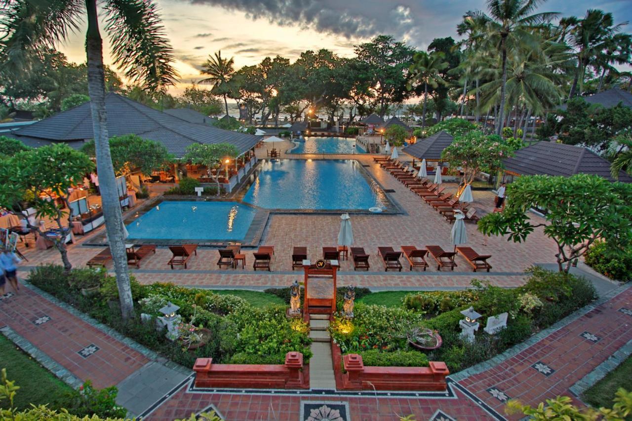 The Jayakarta Bali Beach Resort Legian Esterno foto