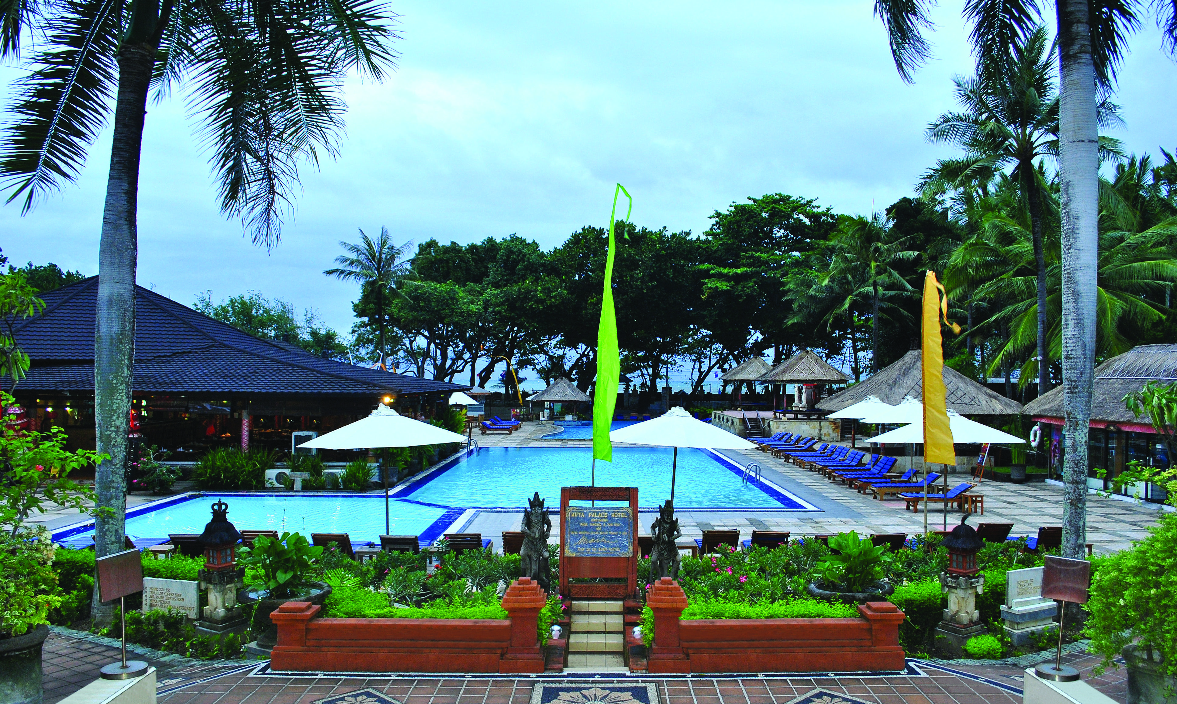 The Jayakarta Bali Beach Resort Legian Esterno foto